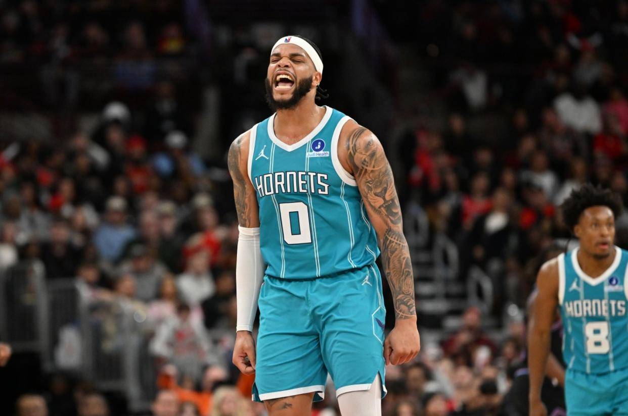 包含转折点夏洛特黄蜂复出首秀，全明星赛清晨攻防权衡，气氛紧张，数据趋势出现新变化的词条